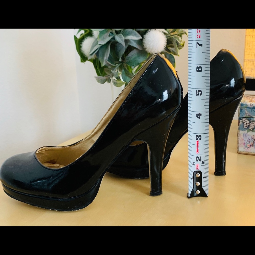 Madden girl pumps